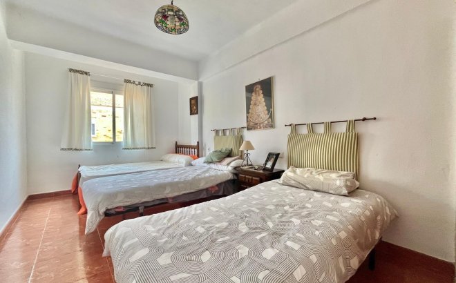 Revente - Appartement -
Torrevieja - Estacion De Autobuses