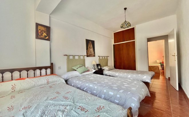 Revente - Appartement -
Torrevieja - Estacion De Autobuses