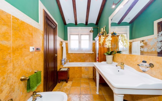 Revente - Commercial -
Torrevieja