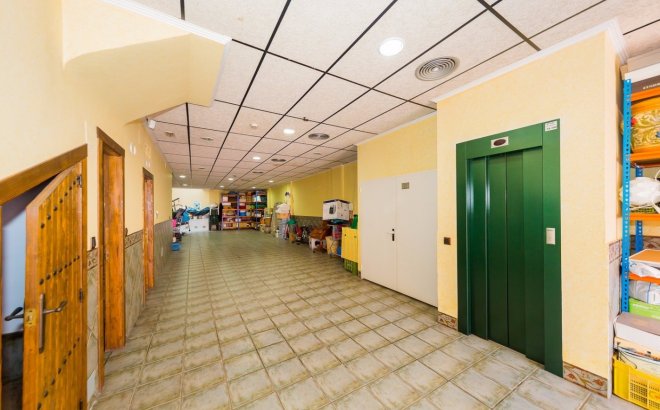 Revente - Commercial -
Torrevieja