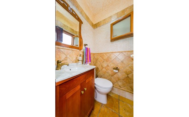 Revente - Commercial -
Torrevieja