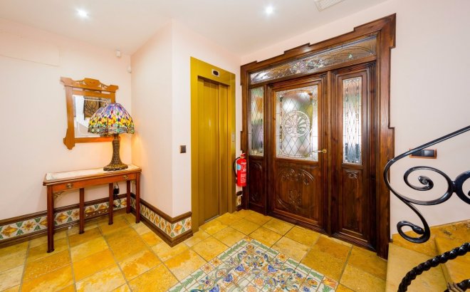 Revente - Commercial -
Torrevieja