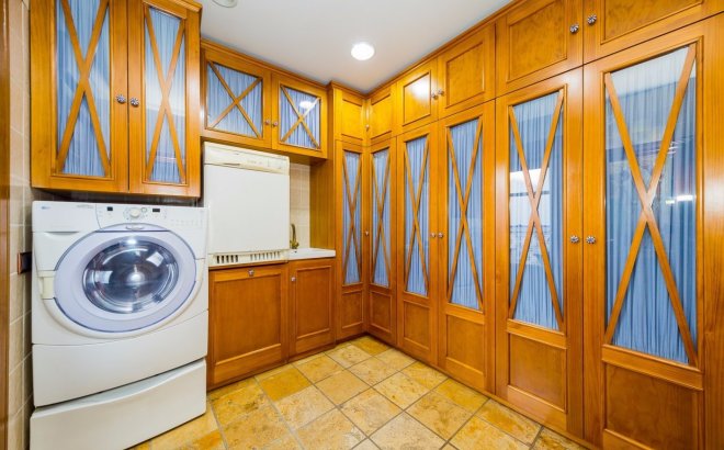 Revente - Commercial -
Torrevieja