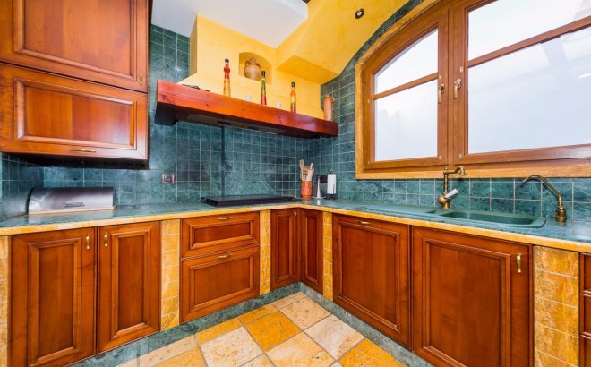 Revente - Commercial -
Torrevieja