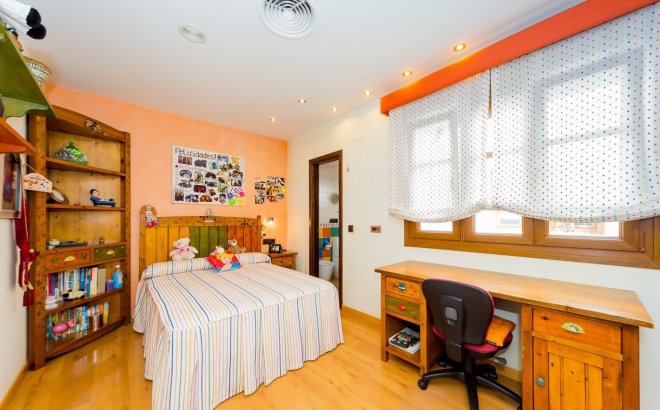 Revente - Commercial -
Torrevieja