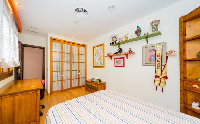 Revente - Commercial -
Torrevieja