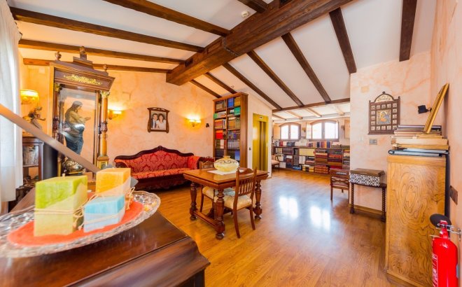 Revente - Commercial -
Torrevieja