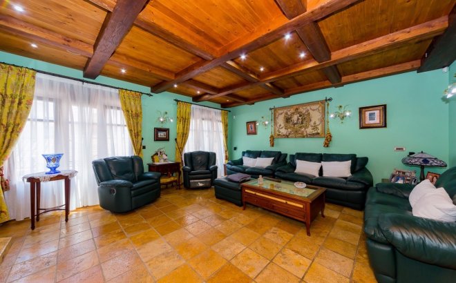 Revente - Commercial -
Torrevieja