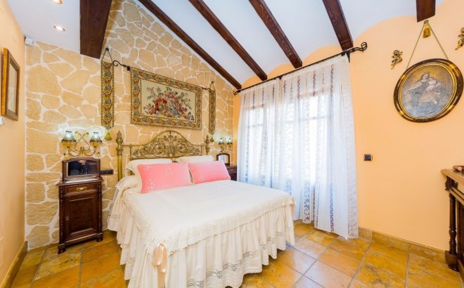 Revente - Commercial -
Torrevieja