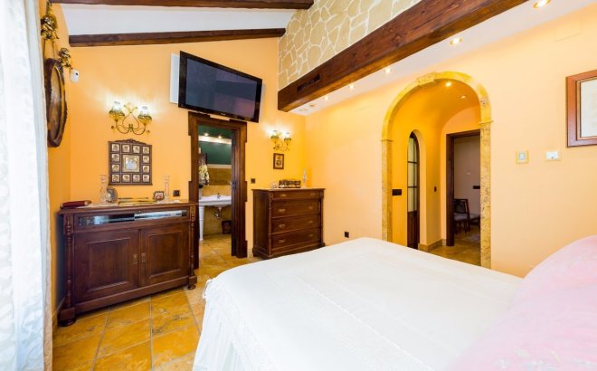 Revente - Commercial -
Torrevieja