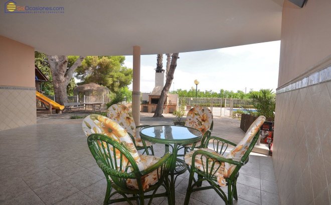 Resale - Villa -
Torrevieja - Los Balcones