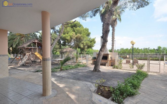 Resale - Villa -
Torrevieja - Los Balcones