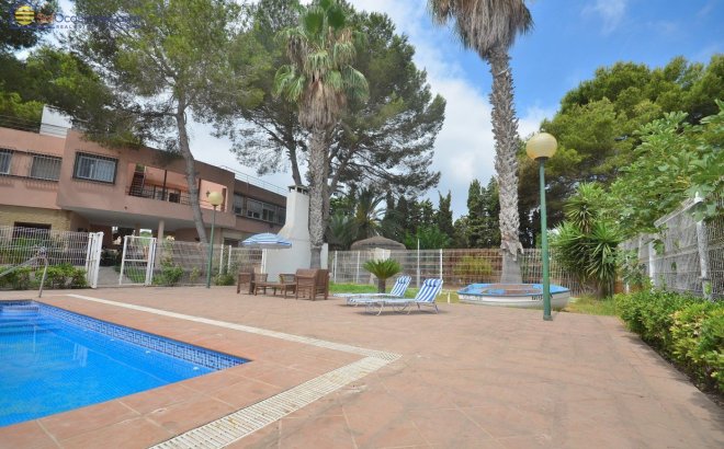 Resale - Villa -
Torrevieja - Los Balcones