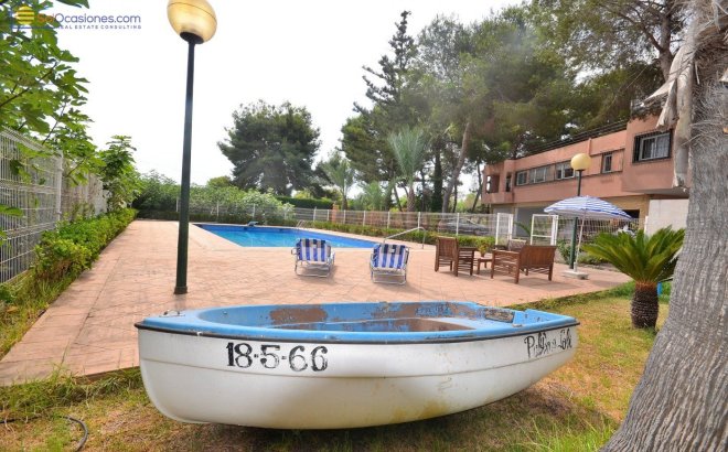 Resale - Villa -
Torrevieja - Los Balcones