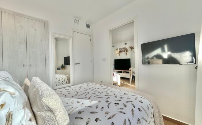 Herverkoop - Appartement -
Torrevieja - Calas Blanca