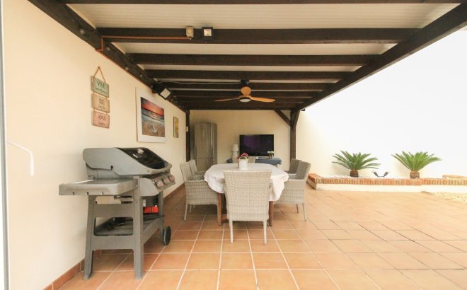 Resale - Villa -
Torrevieja - Costa Blanca