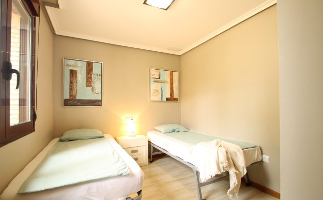 Resale - Villa -
Torrevieja - Costa Blanca