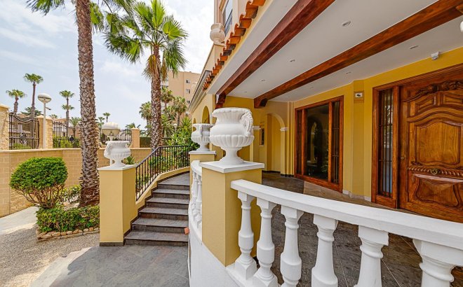 Resale - Apartment -
Torrevieja - Playa de los Locos