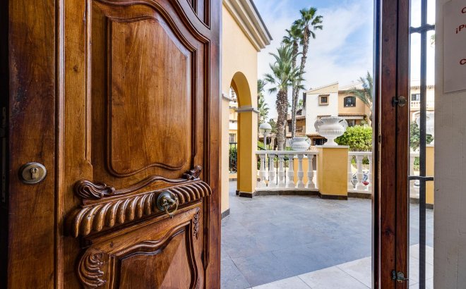 Resale - Apartment -
Torrevieja - Playa de los Locos