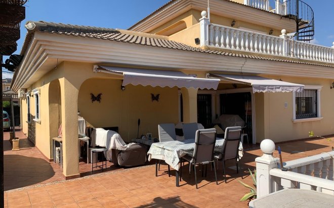 Revente - Villa -
Torrevieja - Los Balcones - Los Altos del Edén