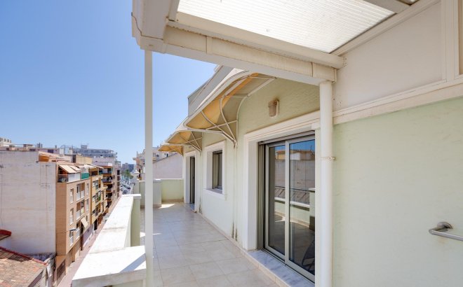 Resale - Apartment -
Torrevieja - Paseo Maritimo