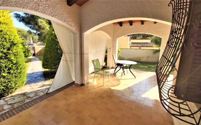 Resale - Villa -
Torrevieja - Costa Blanca