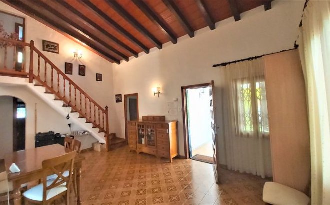 Resale - Villa -
Torrevieja - Costa Blanca