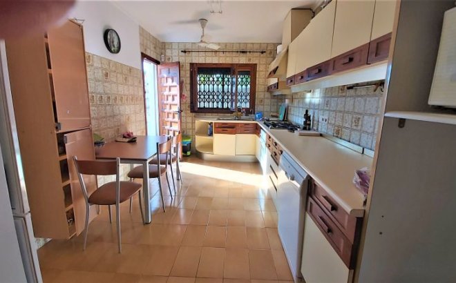Resale - Villa -
Torrevieja - Costa Blanca