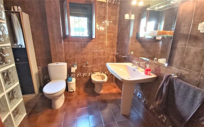 Resale - Villa -
Torrevieja - Costa Blanca