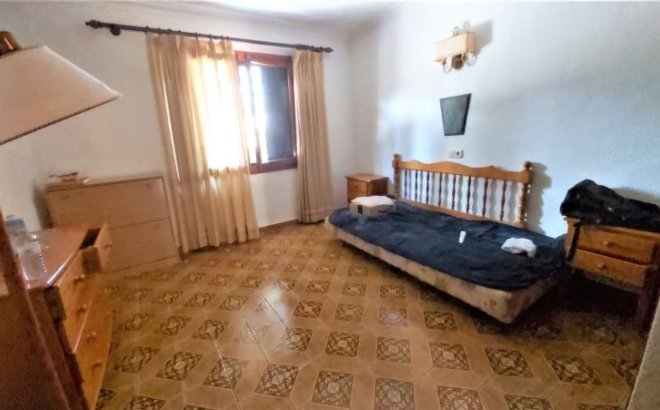 Resale - Villa -
Torrevieja - Costa Blanca