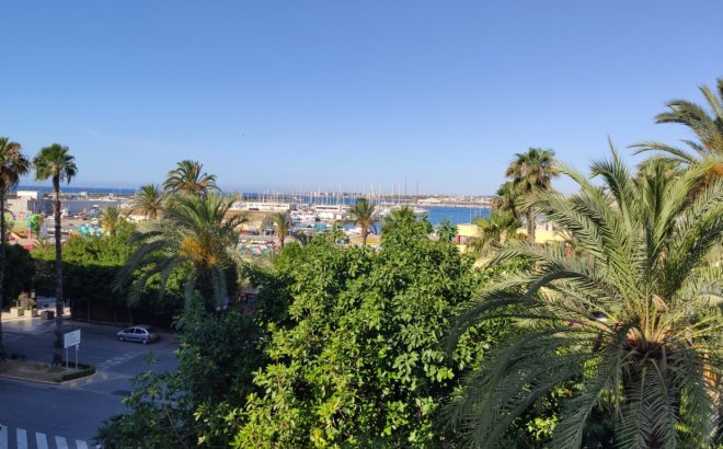 Revente - Appartement -
Torrevieja - Puerto