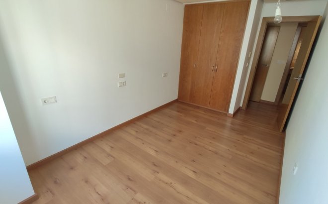 Revente - Appartement -
Torrevieja - Puerto