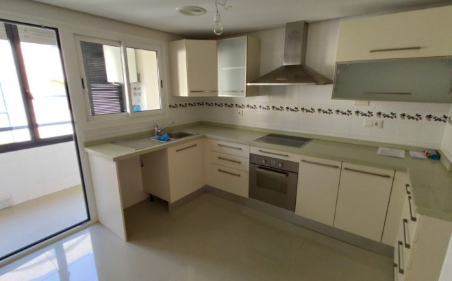 Revente - Appartement -
Torrevieja - Puerto