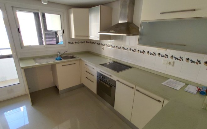 Revente - Appartement -
Torrevieja - Puerto