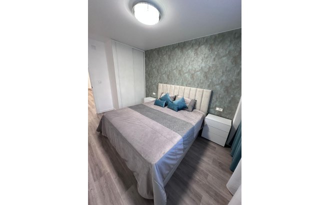 Resale - Apartment -
Torrevieja - Estacion De Autobuses