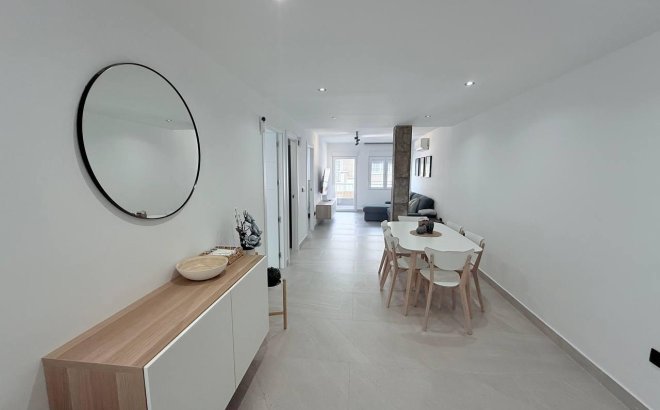 Herverkoop - Appartement -
Torrevieja - La Mata