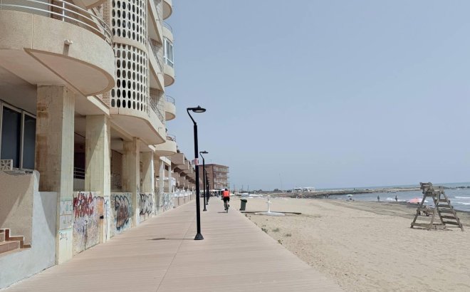 Herverkoop - Appartement -
Torrevieja - La Mata