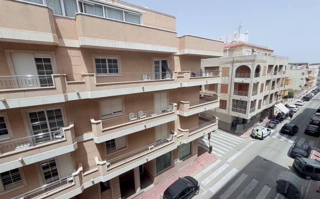 Herverkoop - Appartement -
Torrevieja - La Mata