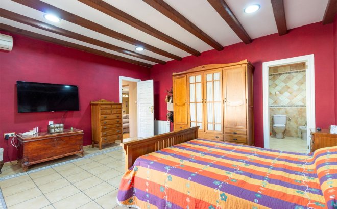 Resale - Villa -
Torrevieja - Los Balcones