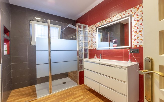 Resale - Villa -
Torrevieja - Los Balcones