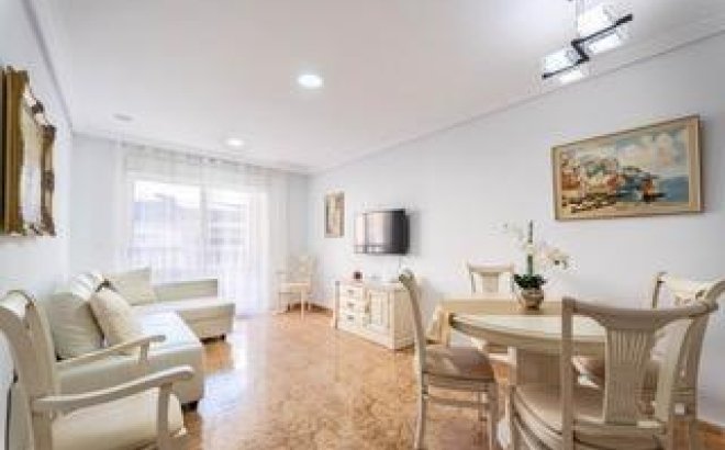 Resale - Apartment -
Torrevieja - Playa del Cura