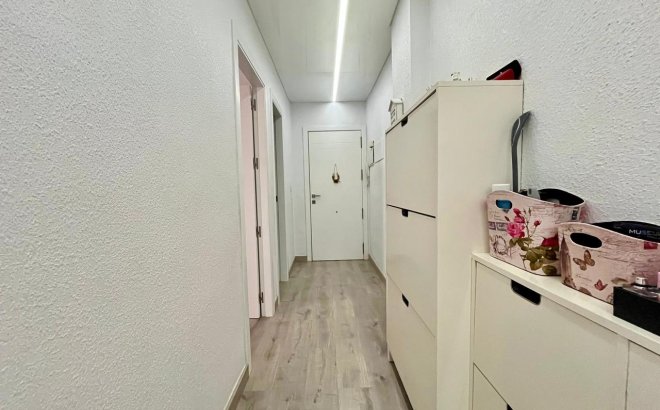 Resale - Apartment -
Torrevieja - Costa Blanca