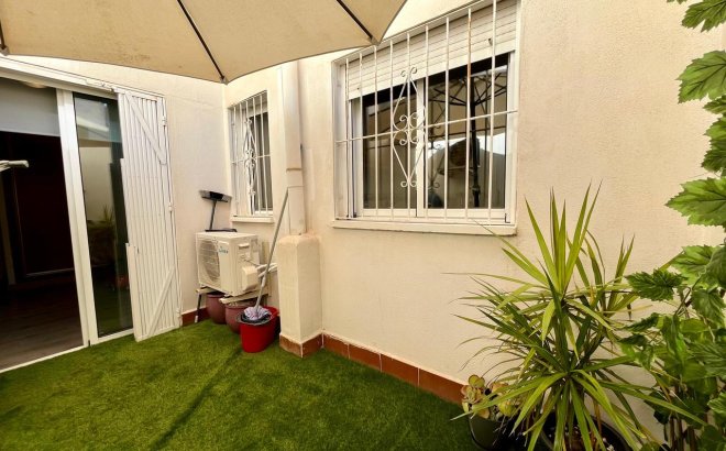 Resale - Apartment -
Torrevieja - Costa Blanca