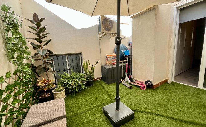 Resale - Apartment -
Torrevieja - Costa Blanca