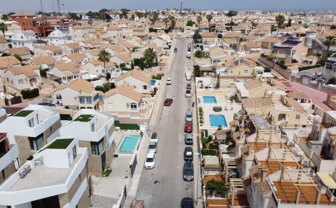 Revente - Town House Penthouse -
Torrevieja - La Florida