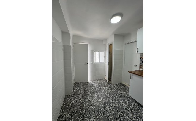Resale - Town House -
Torrevieja - Centro