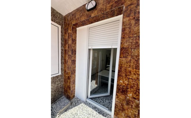 Resale - Town House -
Torrevieja - Centro