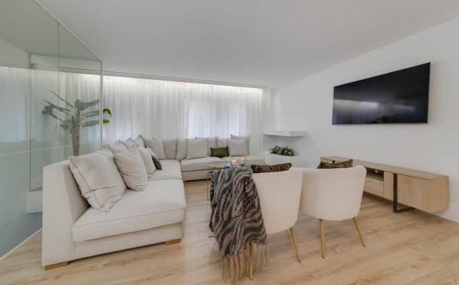 Resale - Apartment -
Torrevieja - Playa del Cura