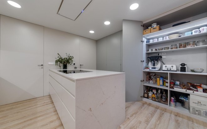 Resale - Apartment -
Torrevieja - Playa del Cura