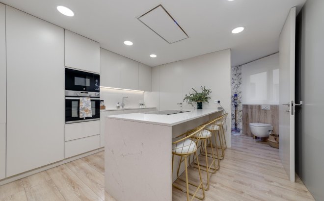 Resale - Apartment -
Torrevieja - Playa del Cura